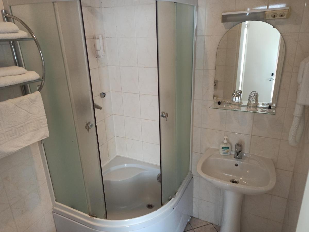 Central Hotel Narva Kültér fotó